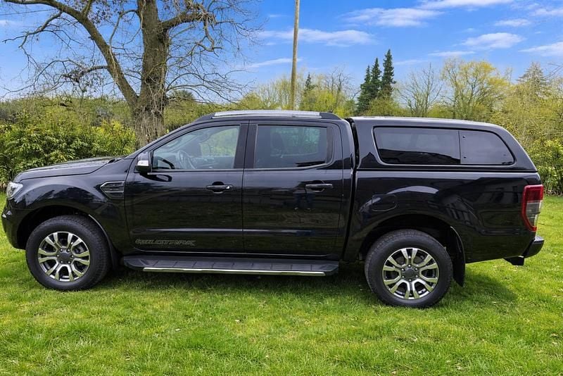 Gebraucht Ford Ranger 212 PS (155 kW) 2022 Schwarz Pickup