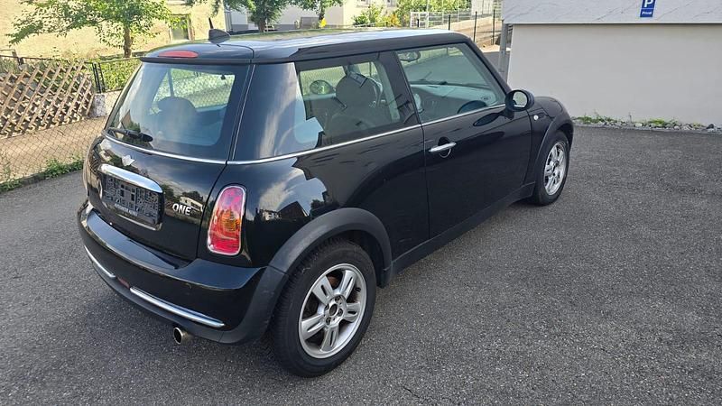 Gebraucht Mini Cooper 90 PS (66 kW) 2005 Schwarz Kleinwagen