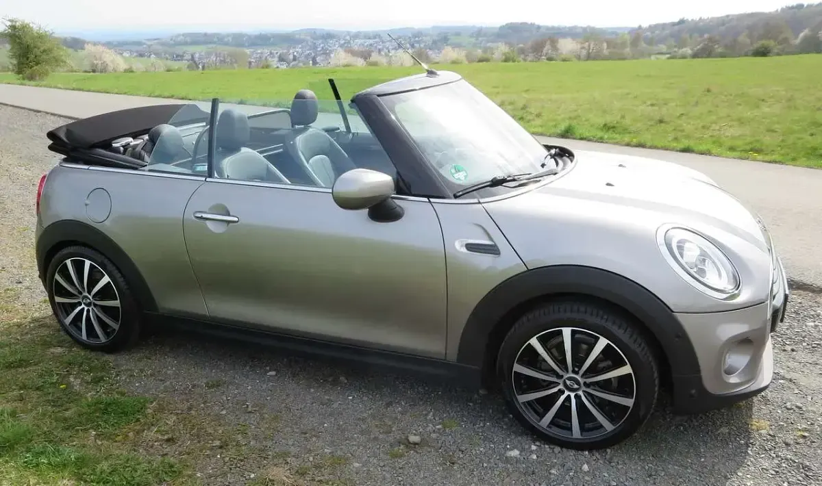 Usata Mini Cooper Cabriolet Chili 136 CV (100 kW) 2020 Grigio Cabrio