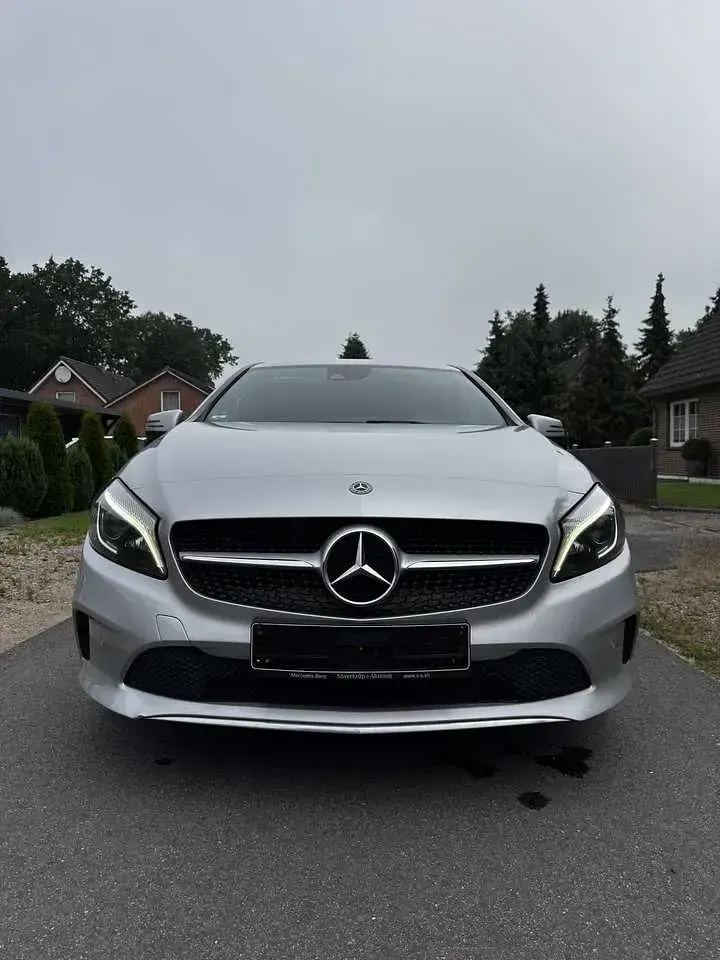 Gebraucht Mercedes A200 AMG line 136 PS (100 kW) 2017 Kleinwagen