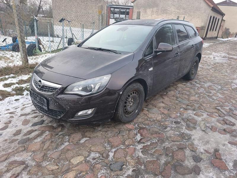 Gebraucht 2012 Opel Astra Kombi | 2.950 € (Guter Preis) - Bild 1/4