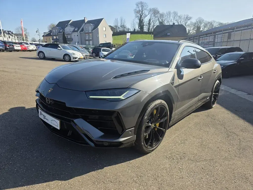 Usata Lamborghini Urus 666 CV (489 kW) 2023 Grigio SUV