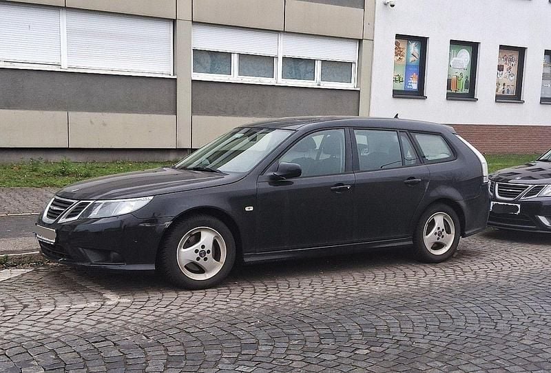 Schwarz Gebraucht 2012 Saab 9-3 Vector Kombi | 1.450 € (Superpreis) - Bild 1/4