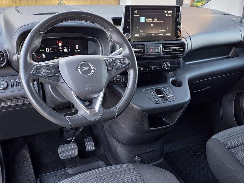 Gebraucht Opel Combo-e Life XL 100 kW (136 PS) 2022 Weiß Van / Kleinbus