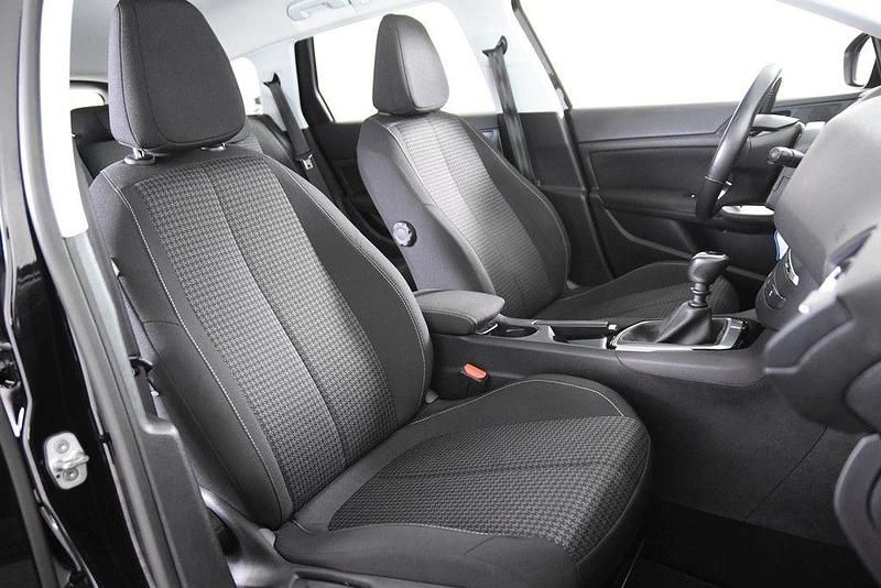 Gebraucht Peugeot 308 SW 102 PS (75 kW) 2020 Schwarz Kombi