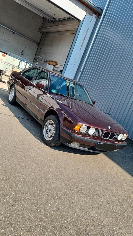 Gebraucht BMW 525 192 PS (141 kW) 1992 Violet Limousine