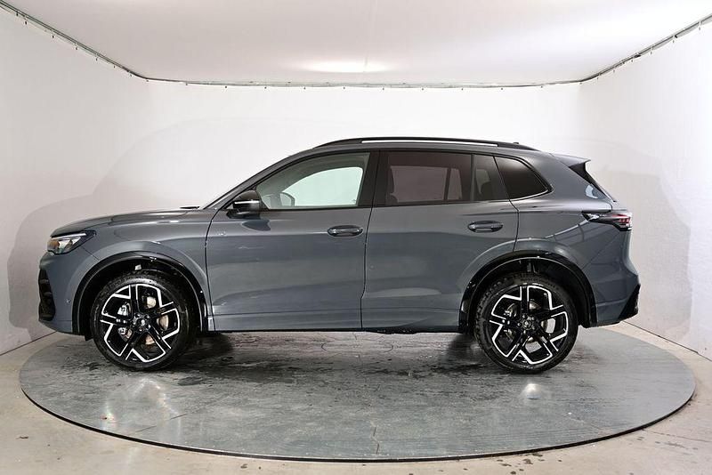 Neu VW Tiguan Sport 265 PS (194 kW) 2025 Grau SUV