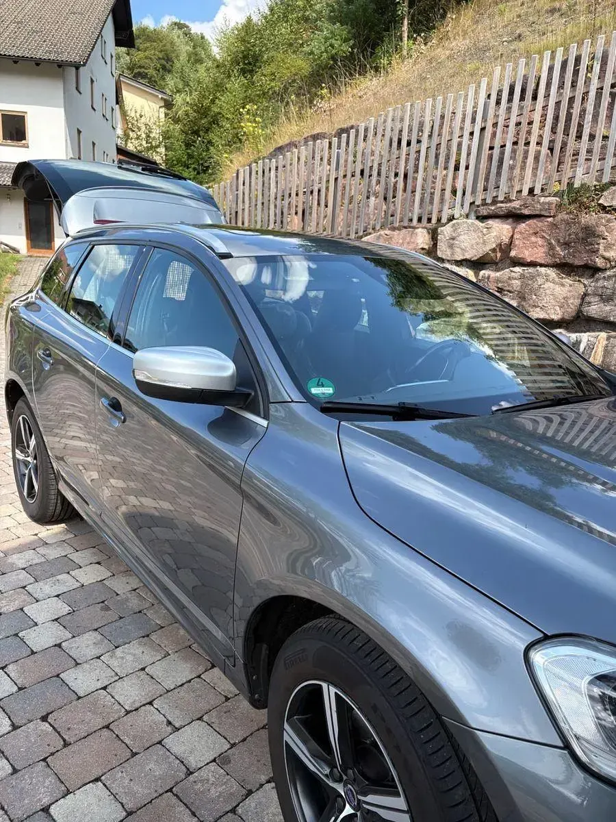 Gebraucht Volvo XC60 Momentum 220 PS (161 kW) 2016 Grau SUV