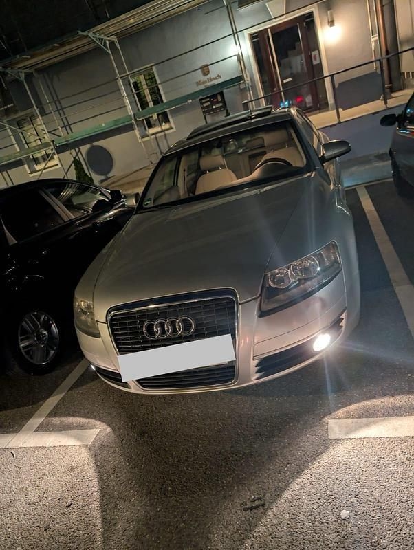 Silber Gebraucht 2005 Audi RS6 Limousine | 3.000 € - Bild 1/2