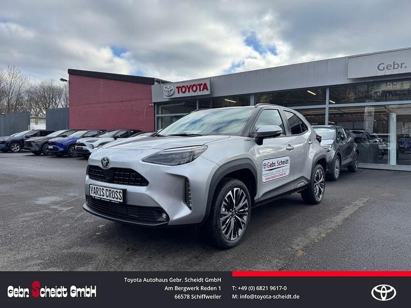 Gebraucht Toyota Yaris Cross Style 92 PS (67 kW) 2025 Silber SUV