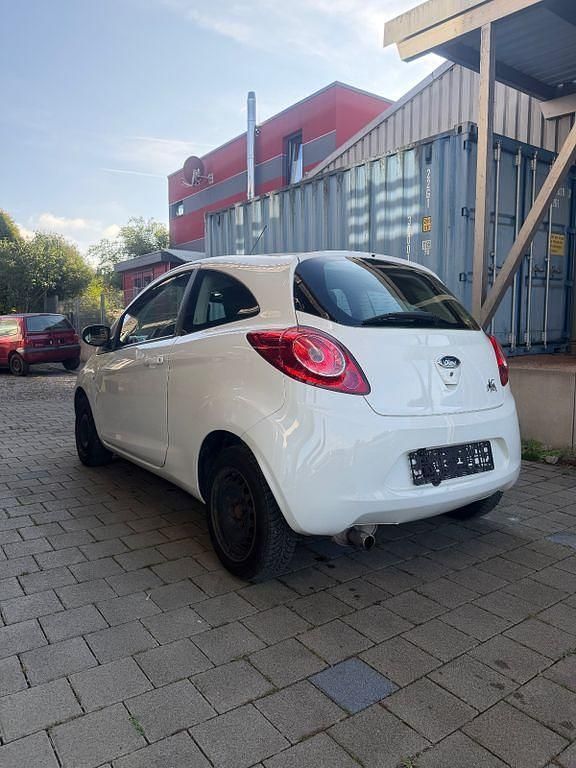 Gebraucht Ford Ka Trend 69 PS (50 kW) 2012 Weiß Kleinwagen