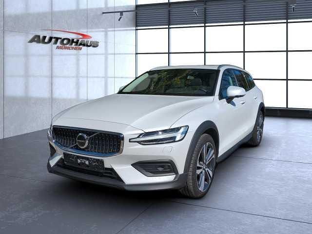 Second-hand Volvo V60 CC 145 CP (106 kW) 2024 Break