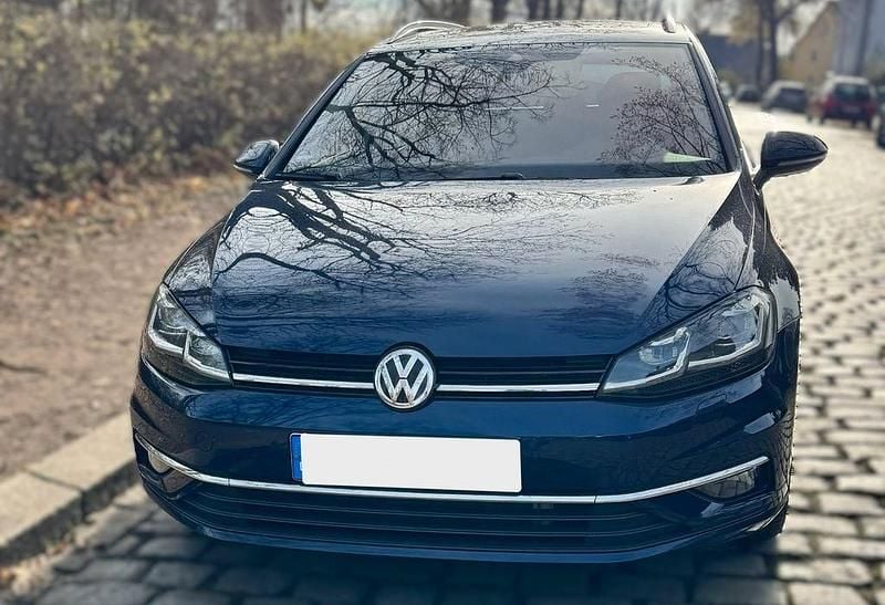 Gebraucht VW Golf VII Highline 150 PS (110 kW) 2019 Blau Kombi