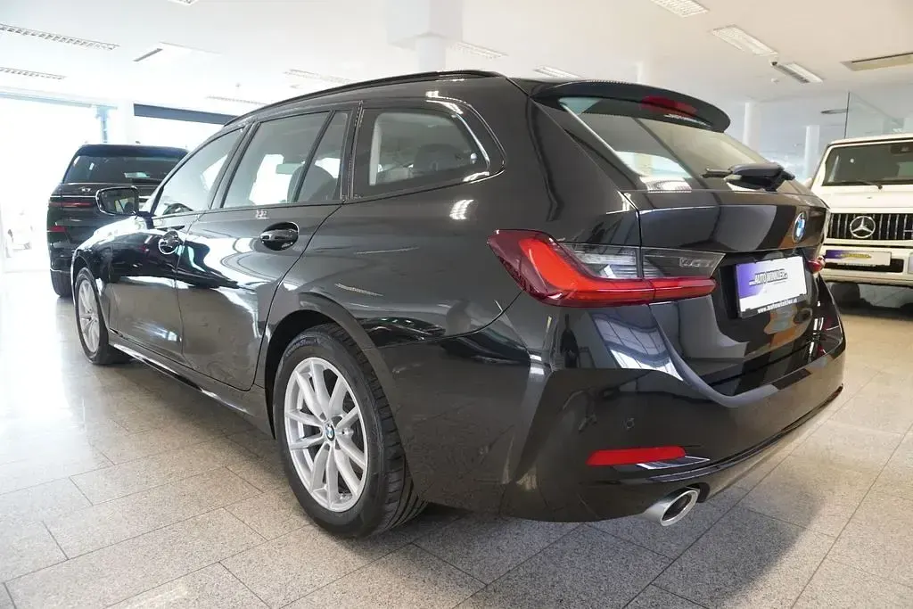 Gebraucht BMW 320 190 PS (139 kW) 2023 Schwarz Kombi