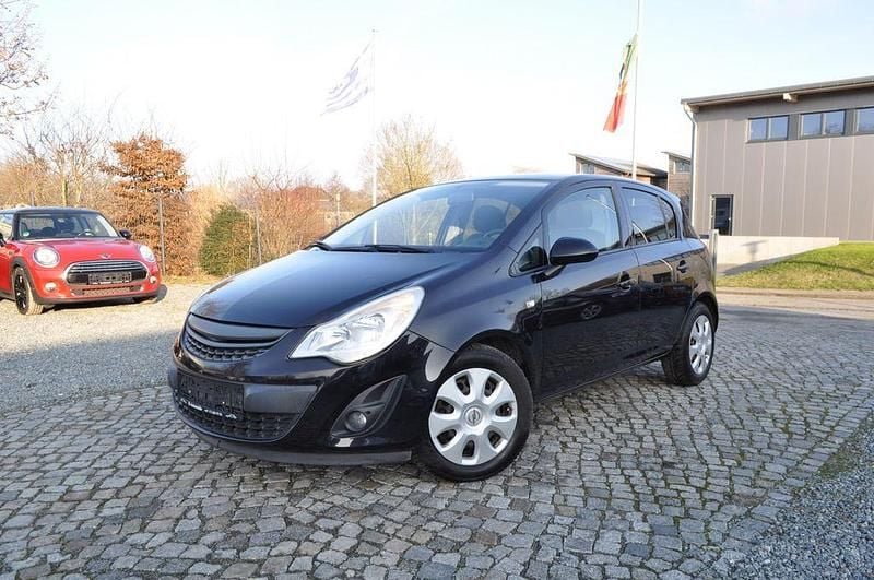 Schwarz Gebraucht 2011 Opel Corsa Satellite Limousine | 1.980 € (Guter Preis) - Bild 1/4
