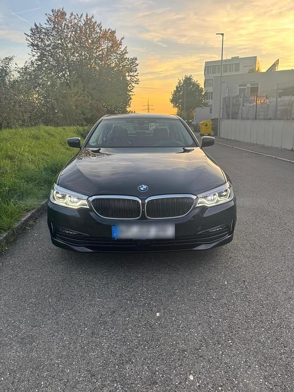 Schwarz Gebraucht 2017 BMW 530 Sport Line Limousine | 29.999 € (Fairer Preis) - Bild 1/4