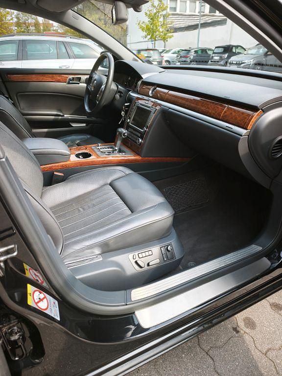 Second-hand VW Phaeton 334 CP (245 kW) 2011 Negru Berlinǎ