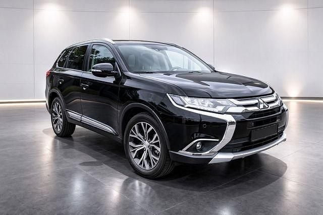 Gebraucht Mitsubishi Outlander 150 PS (110 kW) 2018 Schwarz (metallic) SUV