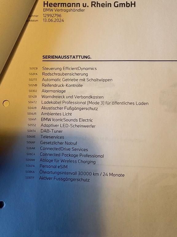 Gebraucht BMW 550e Performance 489 PS (359 kW) 2024 Weiß Limousine