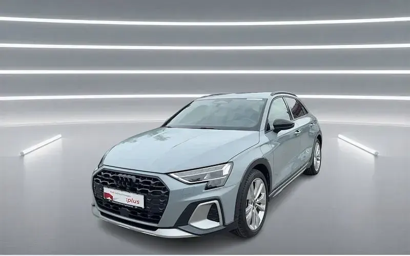 Gebraucht Audi A3 Ambiente 204 PS (150 kW) 2025 Limousine
