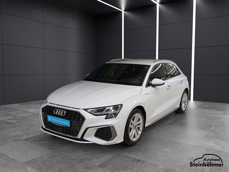 Gebraucht Audi A3 S-Line 150 PS (110 kW) 2023 Gletscherweiss (weiß) Limousine