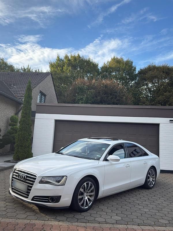 Gebraucht 2010 Audi A8 Comfort Limousine | 20.000 € (Teuer) - Bild 1/4