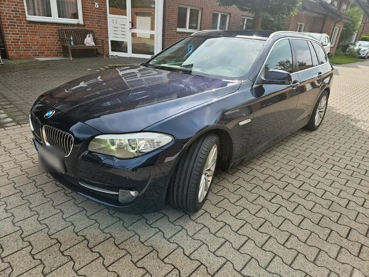 Gebraucht BMW 530 Performance 258 PS (189 kW) 2012 Blau Kombi