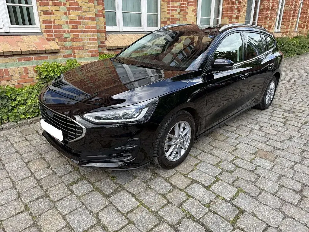 Gebraucht Ford Focus Titanium 125 PS (91 kW) 2023 Schwarz Limousine