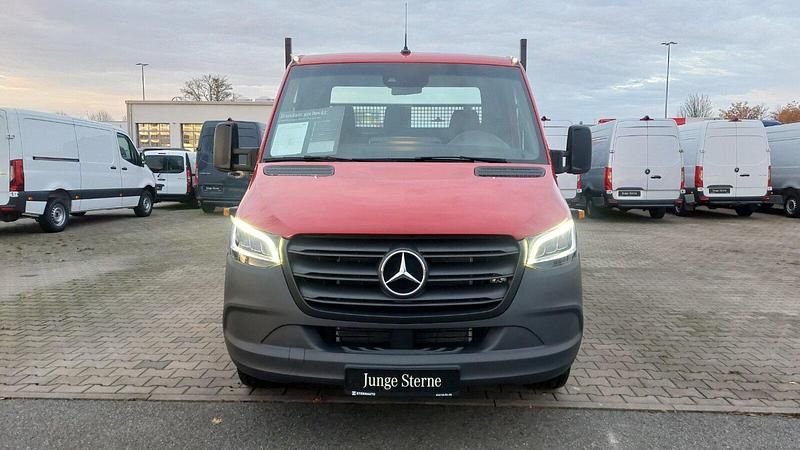 Gebraucht Mercedes Sprinter 190 PS (139 kW) 2023 Rubinrot "88" Van