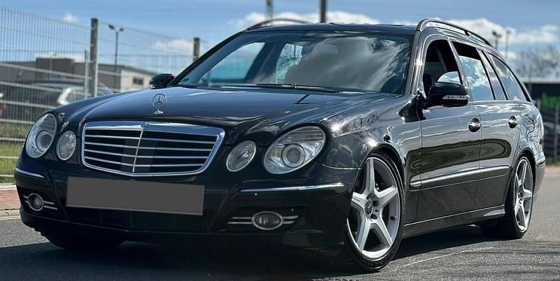 Gebraucht Mercedes E500 387 PS (284 kW) 2007 Schwarz Kombi