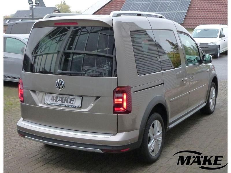 Gebraucht VW Caddy 102 PS (75 kW) 2017 Mojave beige metallic Van / Kleinbus
