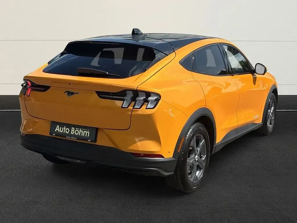 Gebraucht Ford Mustang Mach-E Basis 197 kW (269 PS) 2022 Orange(metallic) SUV