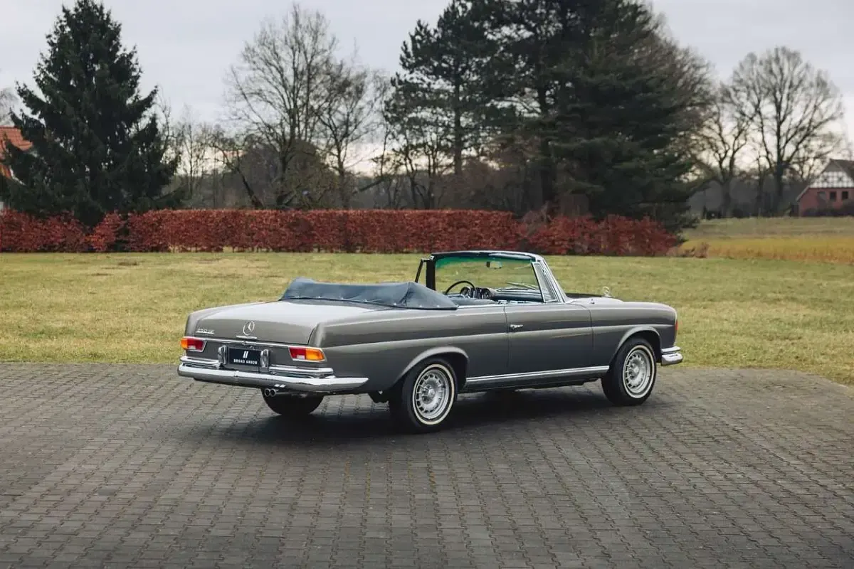 Gebraucht Mercedes 250 SE 150 PS (110 kW) 1967 Anthrazitgrau metallic Cabrio