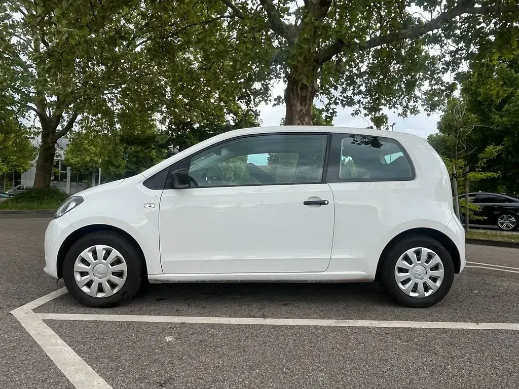 Gebraucht Skoda Citigo Active 60 PS (44 kW) 2016 Weiß Kleinwagen