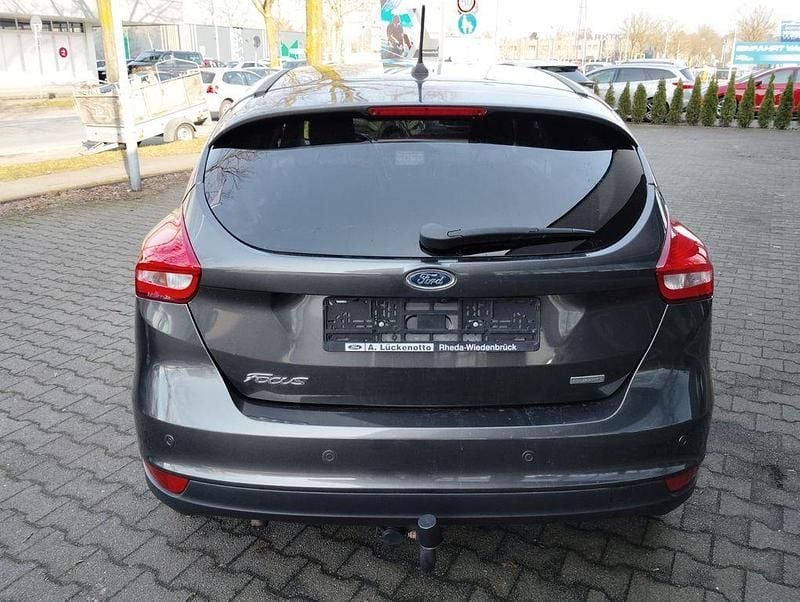 Gebraucht Ford Focus Cool & Connect 125 PS (91 kW) 2018 Silber Limousine