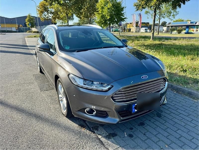 Grau Gebraucht 2017 Ford Mondeo Titanium Kombi | 15.500 € - Bild 1/4