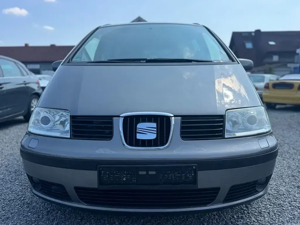 Gebraucht Seat Alhambra Sport 140 PS (102 kW) 2008 Grau Van / Kleinbus