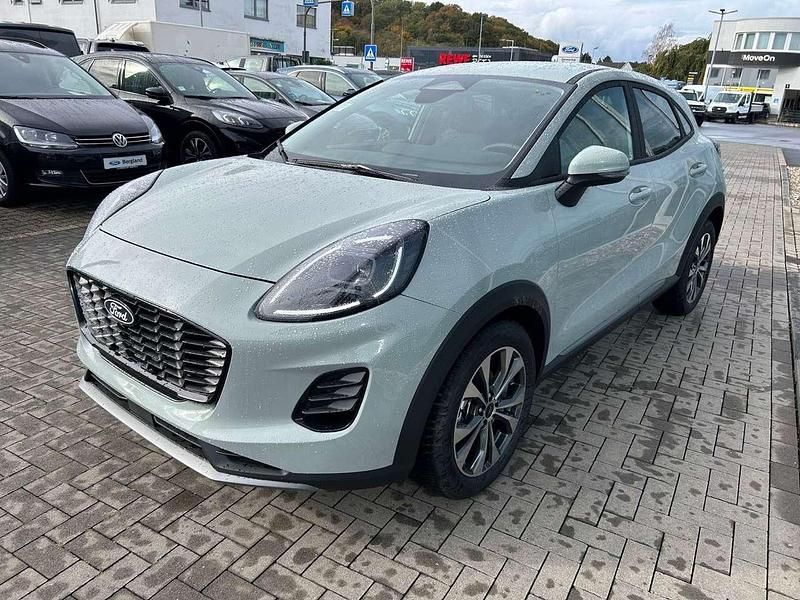 Neu Ford Puma Titanium 125 PS (91 kW) 2025 Cactus grey grau Limousine