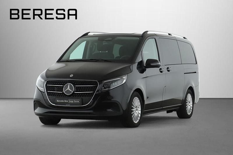 Obsidianschwarz Gebraucht 2024 Mercedes V250 Style Van / Kleinbus | 65.225 € (Guter Preis) - Bild 1/4