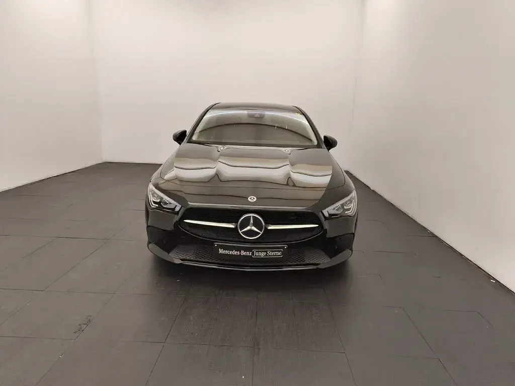 Gebraucht Mercedes CLA200 Progressive 150 PS (110 kW) 2023 Unilack nachtschwarz Coupé