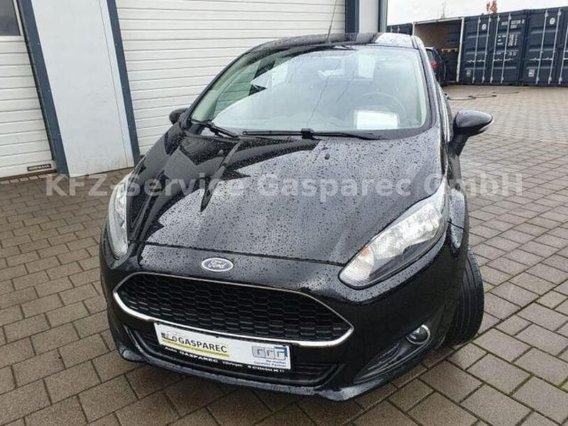 Gebraucht Ford Fiesta Celebration 101 PS (74 kW) 2017 Schwarz Limousine