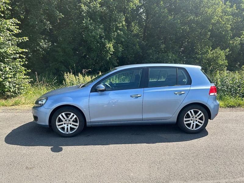 Gebraucht VW Golf VI Comfortline 122 PS (89 kW) 2009 Blau Kleinwagen