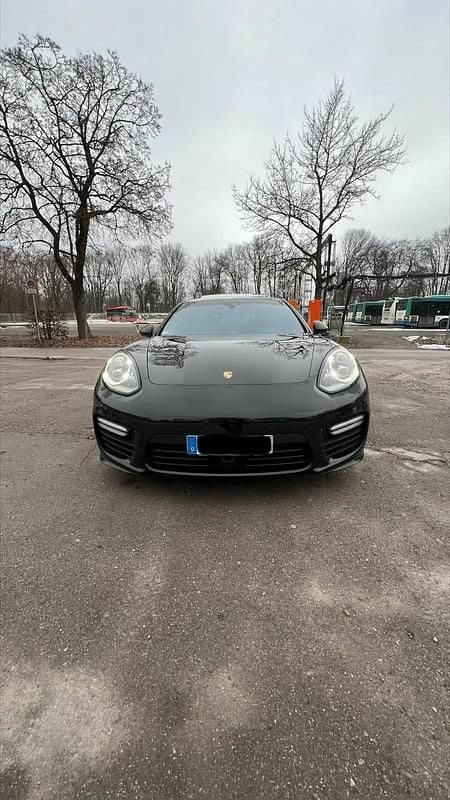 Schwarz Gebraucht 2014 Porsche Panamera Turbo S Executive Limousine | 55.500 € - Bild 1/4