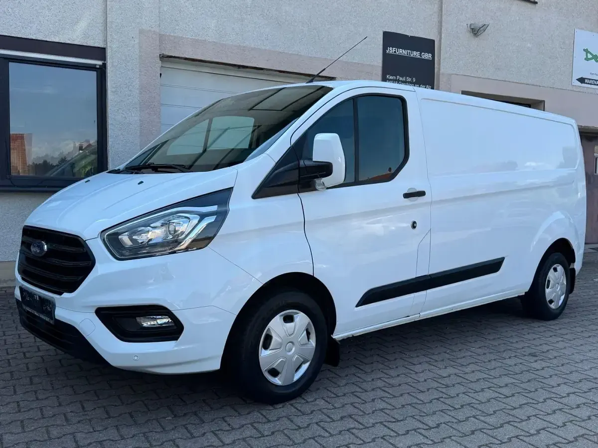 Gebraucht Ford Transit Custom Trend 131 PS (96 kW) 2019 Weiß Van / Kleinbus