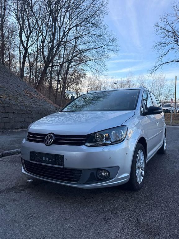 Gebraucht VW Touran Style 140 PS (102 kW) 2011 Silber Van / Kleinbus
