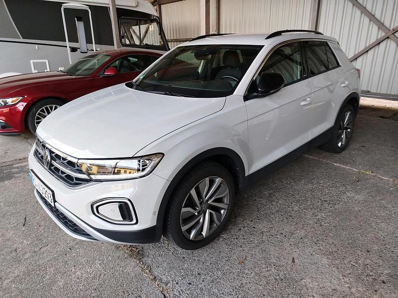 Grau Gebraucht 2023 VW T-Roc Move SUV | 20.200 € (Fairer Preis) - Bild 1/4