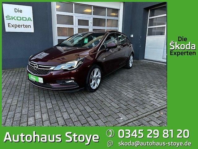 Rot Gebraucht 2017 Opel Astra Dynamic Limousine | 10.990 € (Fairer Preis) - Bild 1/4