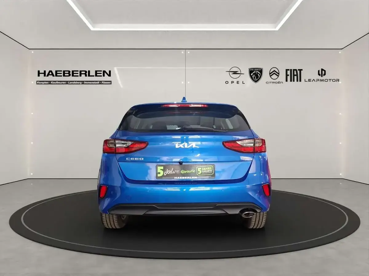 Gebraucht Kia Ceed Edition 7 101 PS (74 kW) 2022 Blau Kleinwagen