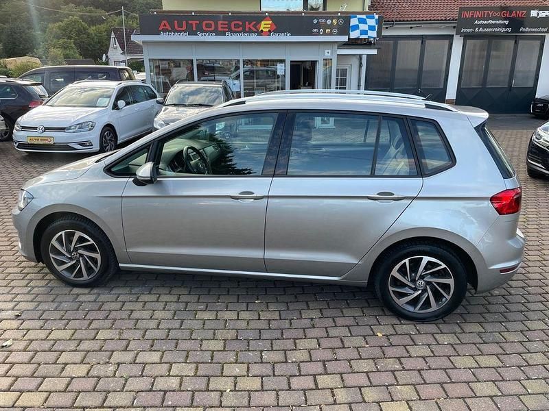 Silber Gebraucht 2016 VW Golf Sportsvan Van / Kleinbus | 14.950 € (Etwas zu teuer) - Bild 1/4