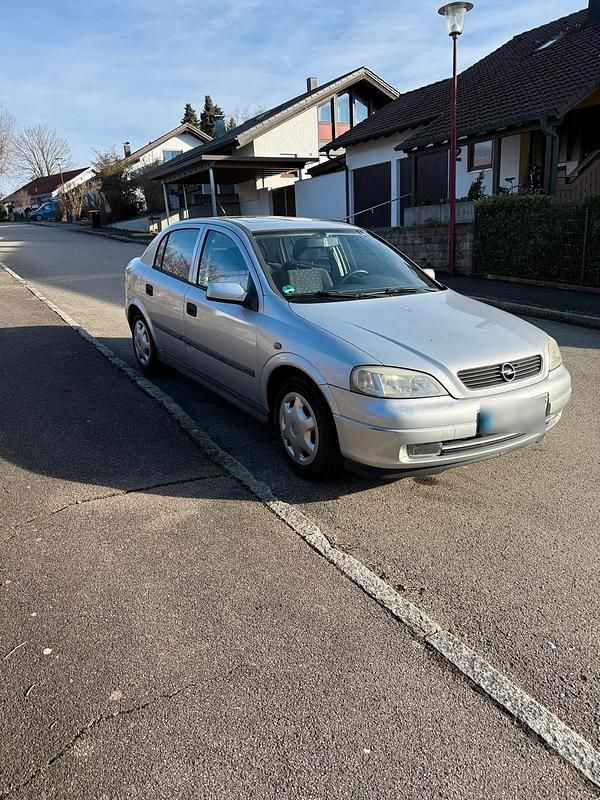 Gebraucht Opel Astra 100 PS (73 kW) 1999 Silber Limousine